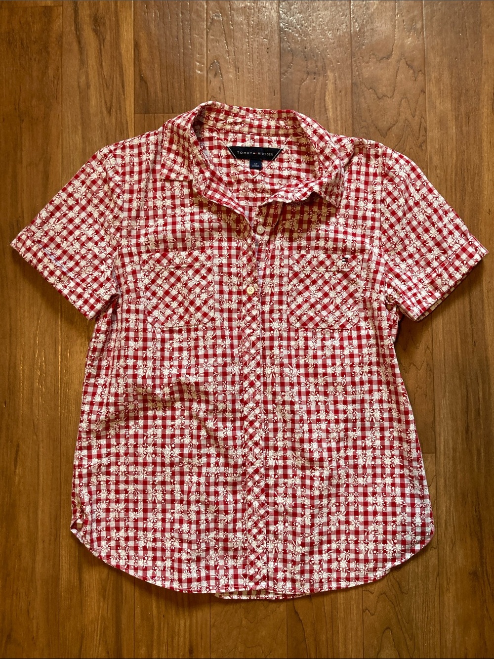Tommy Hilfiger Size S Red and White Plaid Short-Sleeve Button-Down Shirt
Floral